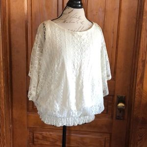Simply irresistible lace top sz XL
